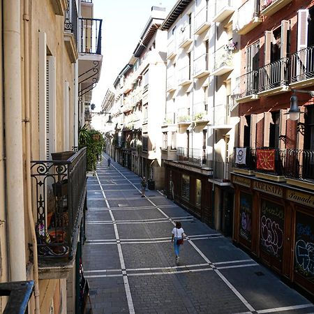 Espacioso Apartamento En El Centro De Pamplona Buitenkant foto