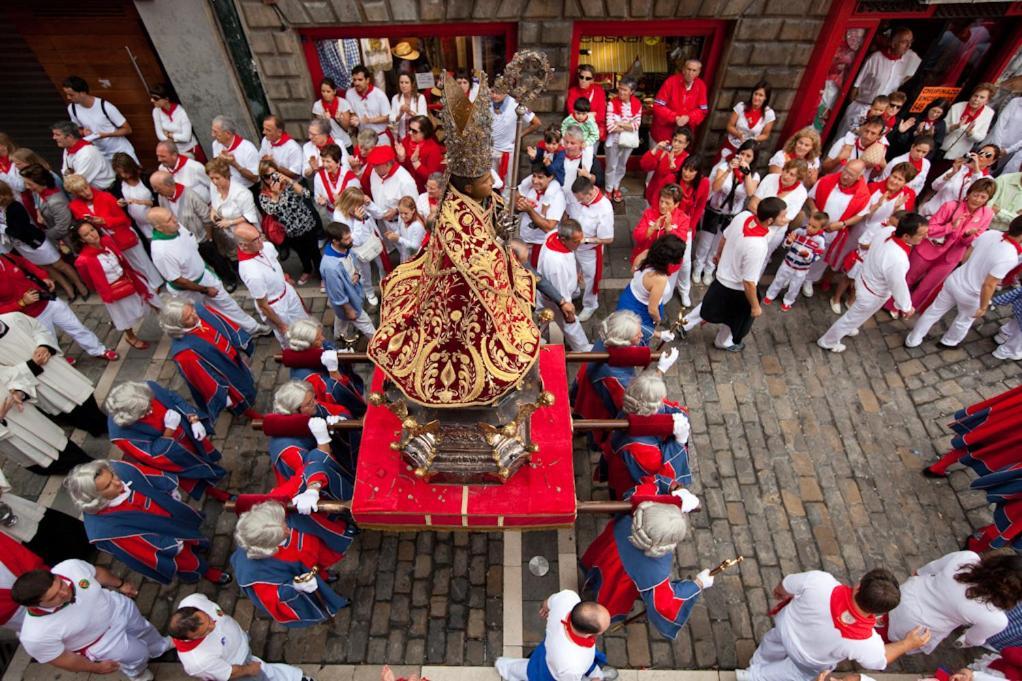 Espacioso Apartamento En El Centro De Pamplona Buitenkant foto